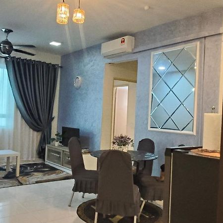 Leezahomestay Bayan Lepas Dış mekan fotoğraf