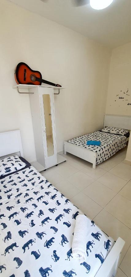 Leezahomestay Bayan Lepas Dış mekan fotoğraf