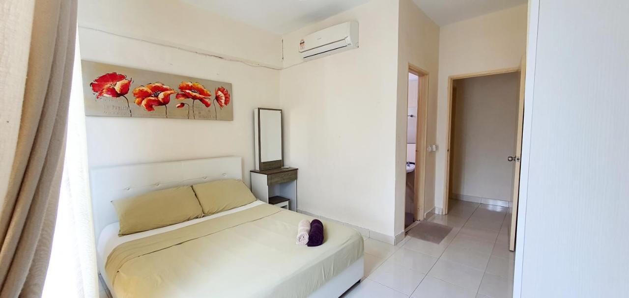Leezahomestay Bayan Lepas Dış mekan fotoğraf