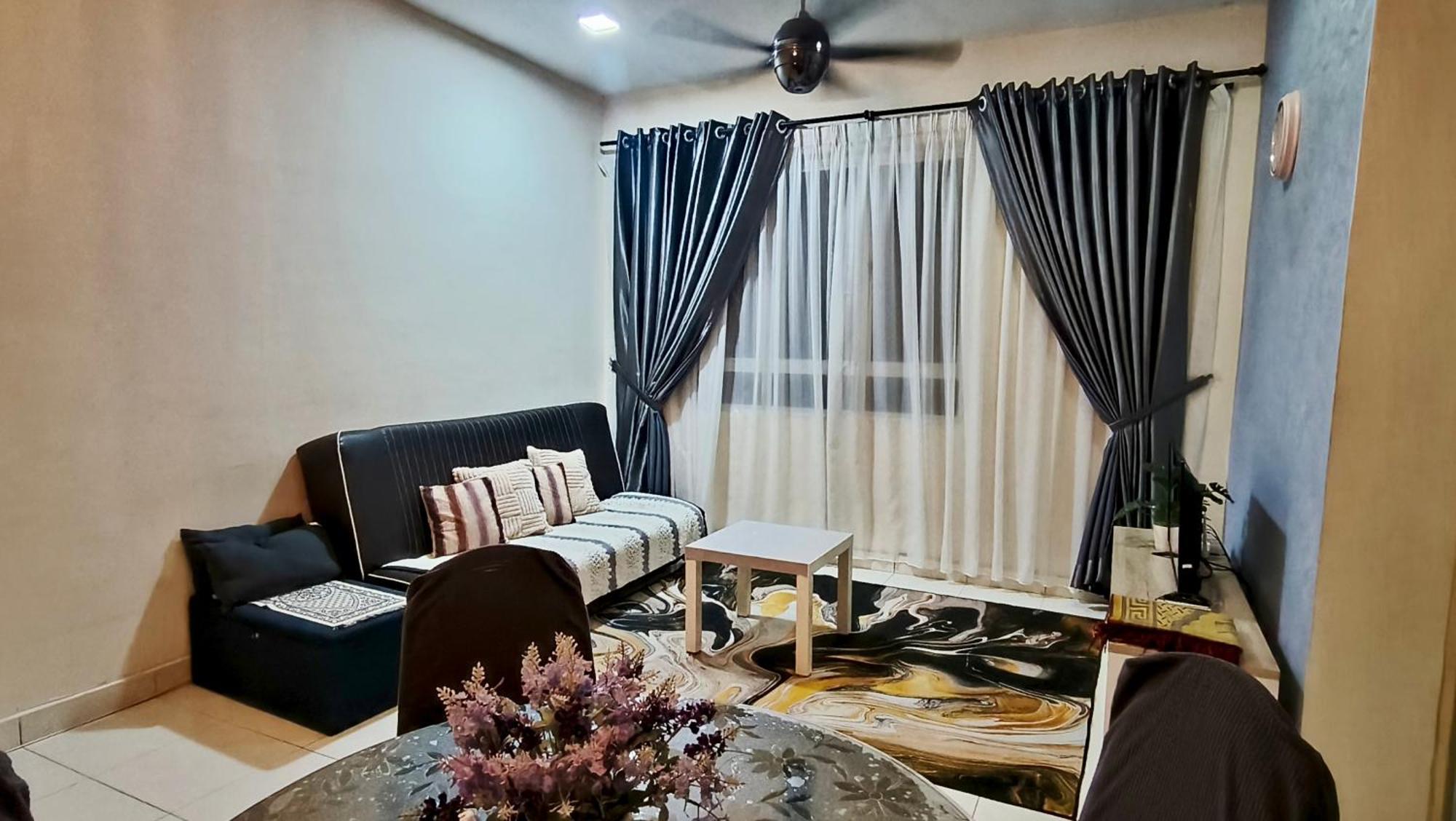 Leezahomestay Bayan Lepas Dış mekan fotoğraf