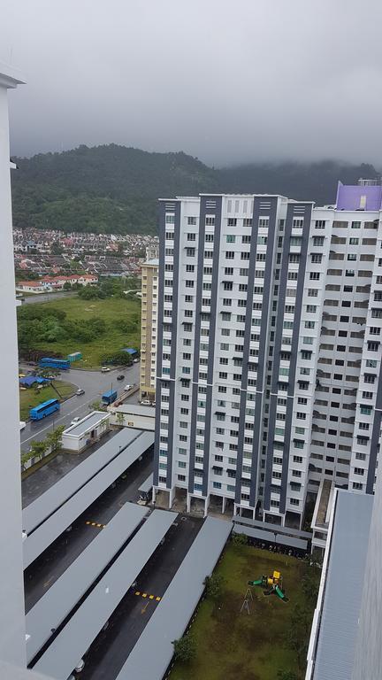 Leezahomestay Bayan Lepas Dış mekan fotoğraf