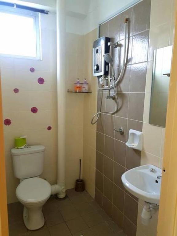Leezahomestay Bayan Lepas Dış mekan fotoğraf